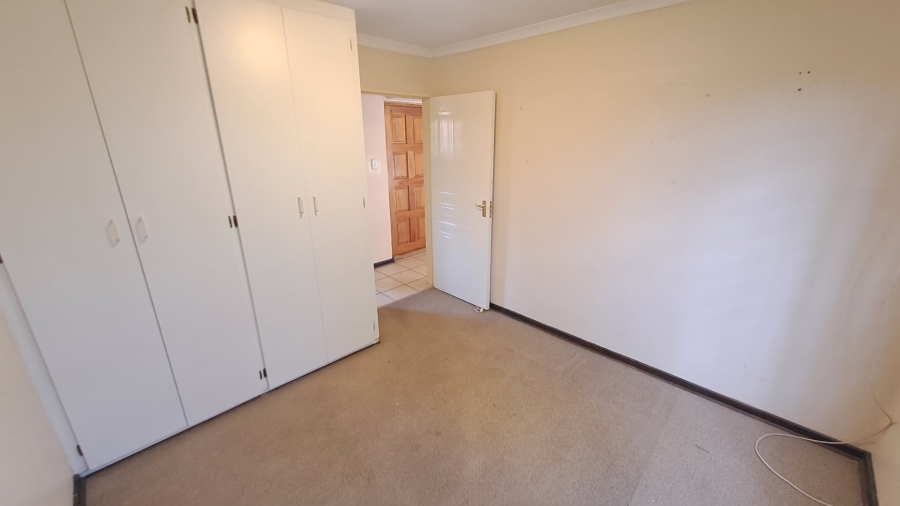 2 Bedroom Property for Sale in Langenhovenpark Free State